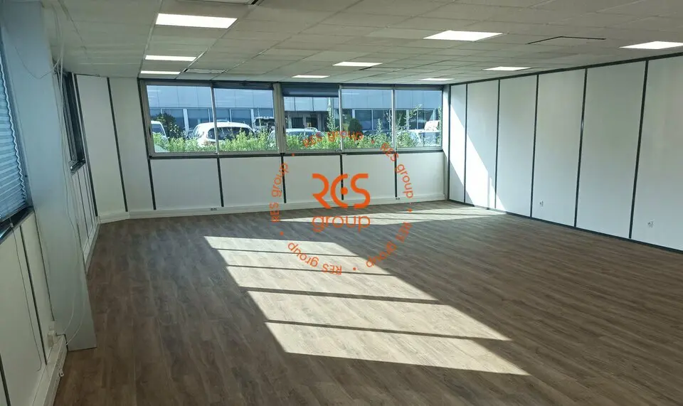 Bureau à louer - Mérignac (33700) - 107 m² - 1 114 €/mois