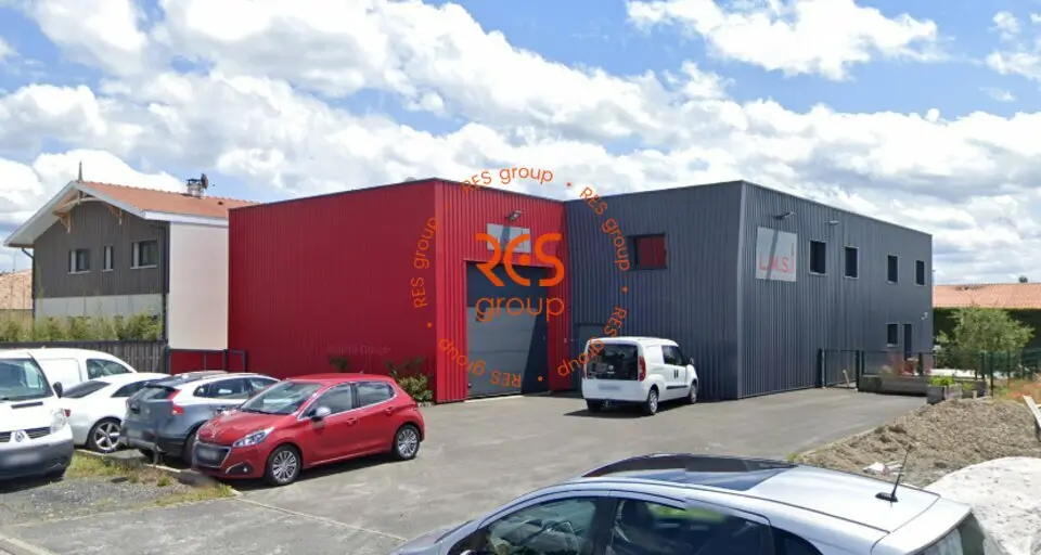 Entrepôt / Activité à louer - Audenge (33980) - 350 m² - 2 300 €/mois