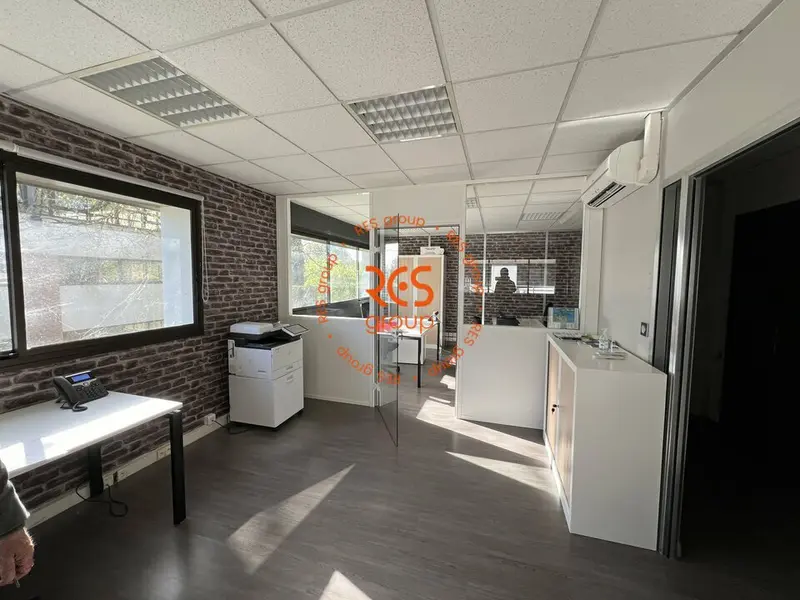 Bureau à louer - Gradignan (33170) - 120 m² - 1 400 €/mois