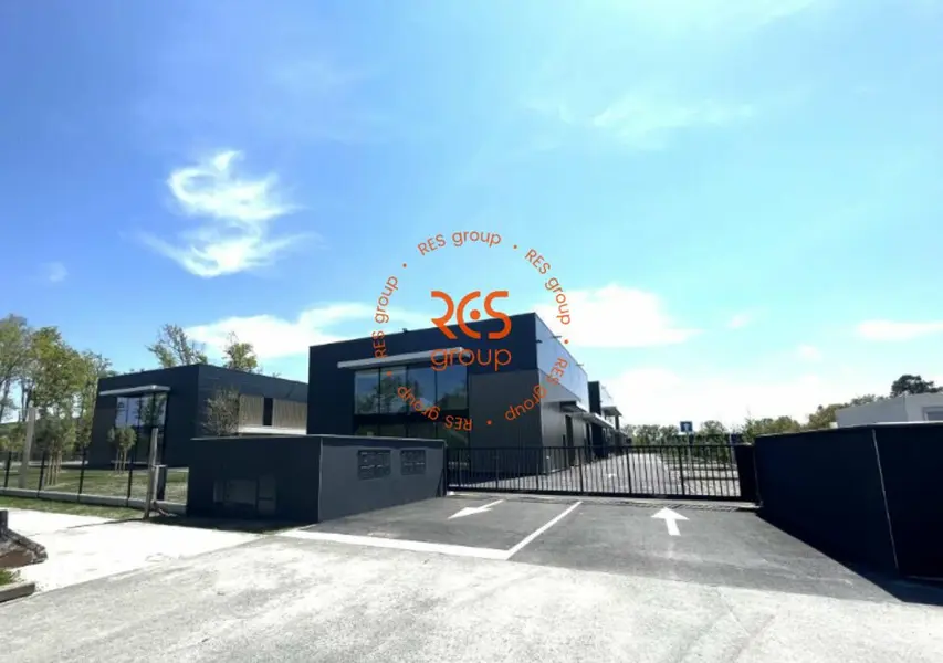 Entrepôt / Activité à louer - Mérignac (33700) - 289 m² - 2 818 €/mois