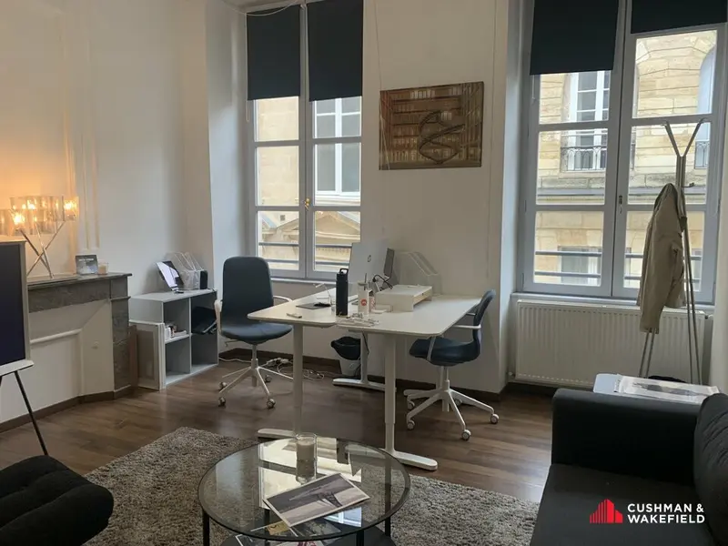 Bureau à louer - Bordeaux (33000) - 130 m² - 3 250 €/mois