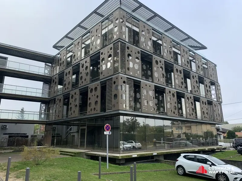 Bureau à louer - Mérignac (33700) - 198 m² - 2 475 €/mois