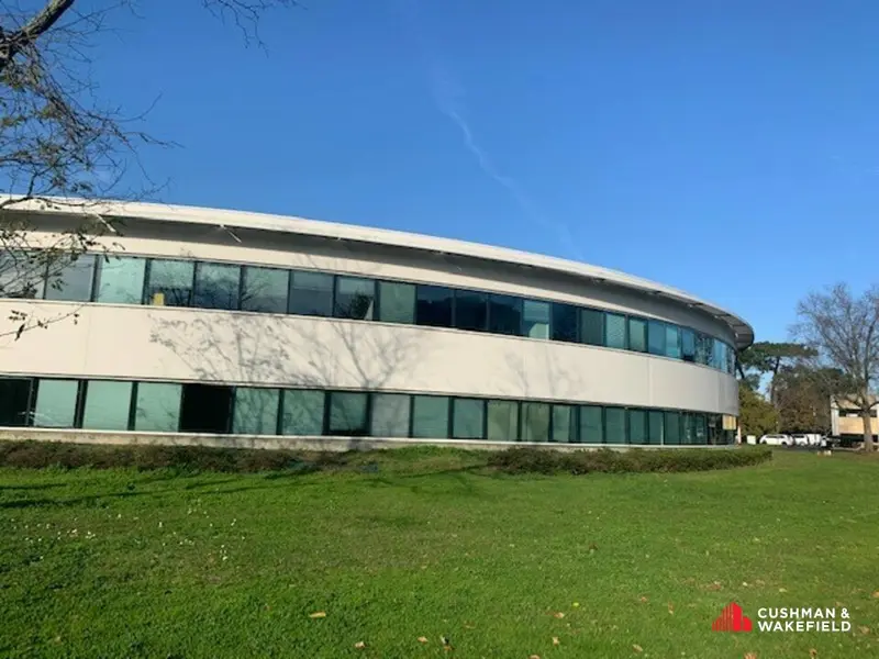 Bureau à louer - Mérignac (33700) - 243 m² - 2 632 €/mois