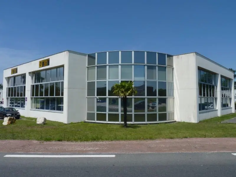 Bureau à louer - Mérignac (33700) - 250 m² - 1 979 €/mois