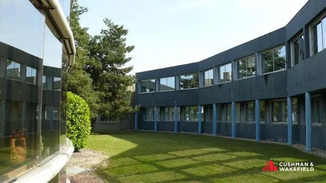 Bureau à louer - Mérignac (33700) - 200 m² - 2 000 €/mois