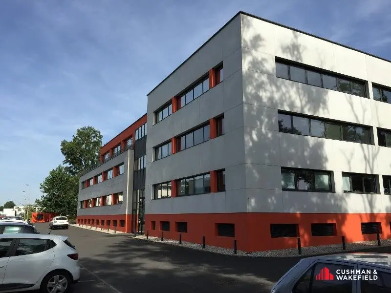 Bureaux à la location de 350 m² environ