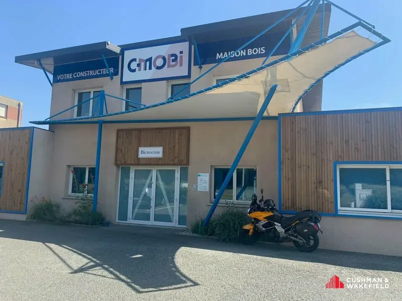 Bureaux à la location de 80 m² en ZFU