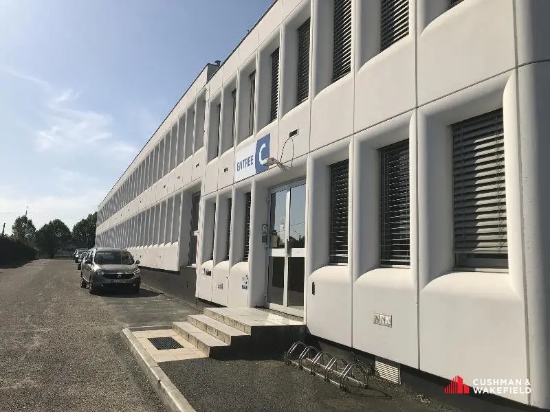 Bureau à louer - Pessac (33600) - 320 m² - 2 933 €/mois