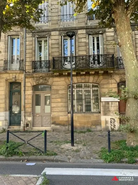 Bureau à vendre - Bordeaux (33300) - 250 m²