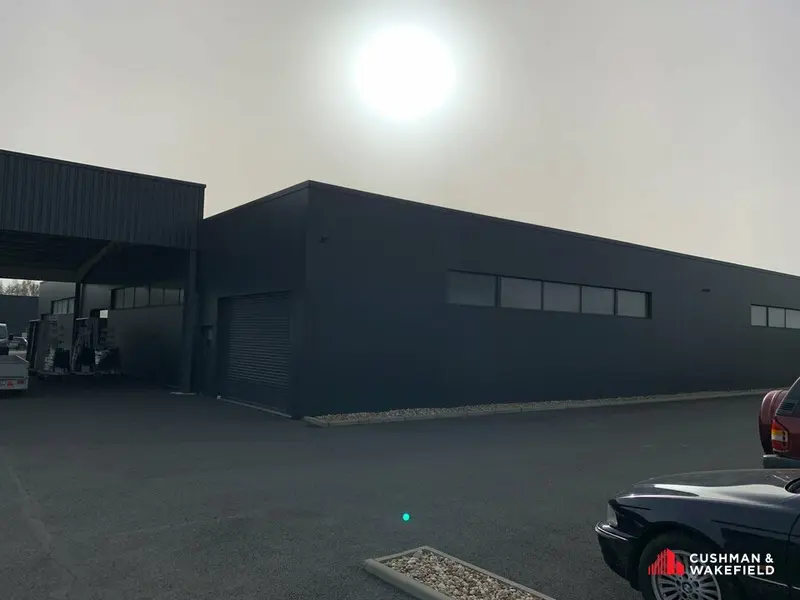 Entrepôt / Activité à vendre - Saint-Denis-De-Pile (33910) - 3077 m²
