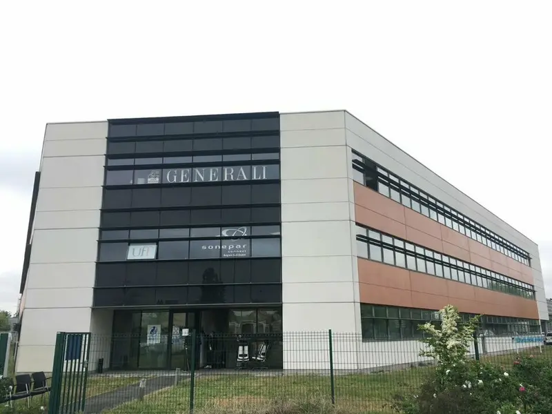 Bureau à louer - Villenave-D'Ornon (33140) - 218 m² - 2 361 €/mois