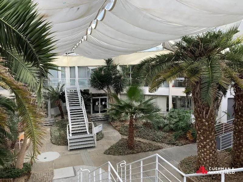 Bureau à vendre - Bordeaux (33300) - 281 m²