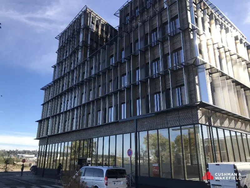 Bureau à louer - Bordeaux (33800) - 359 m² - 6 349 €/mois