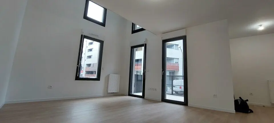 Bureau à vendre - Bordeaux (33300) - 90 m²