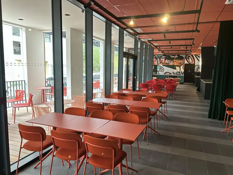 Local Commercial à louer - Bordeaux (33300) - 180 m² - 2 250 €/mois