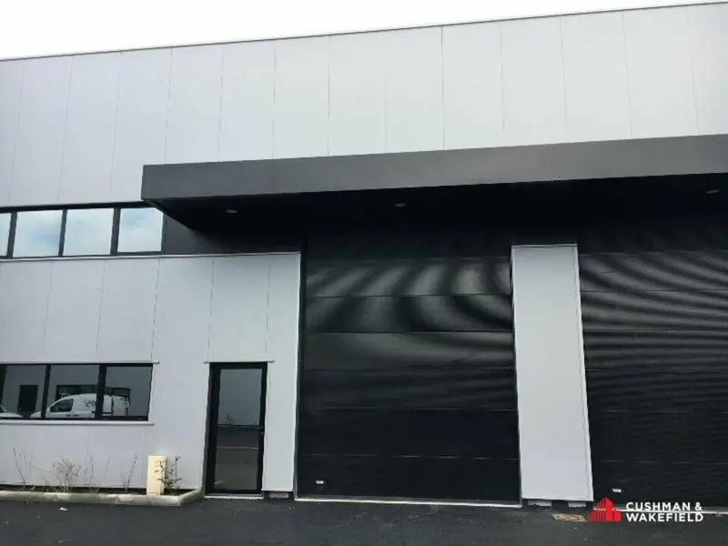 Entrepôt / Activité à louer - Mérignac (33700) - 318 m² - 2 000 €/mois