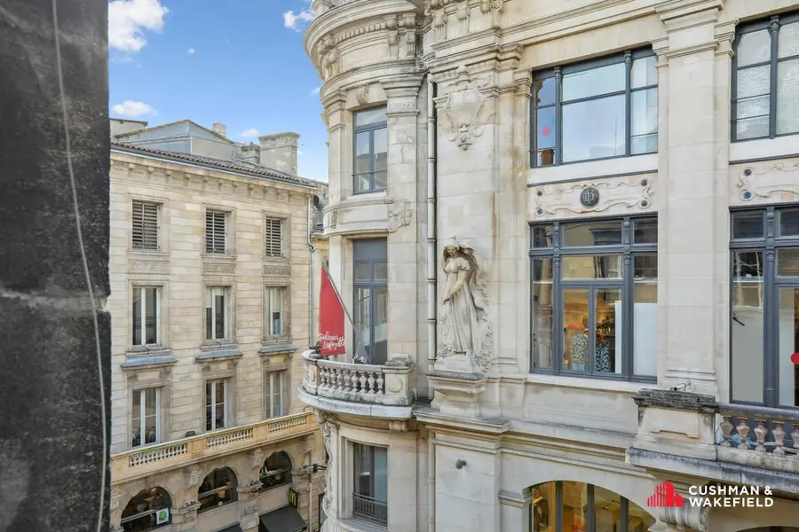 Bureau à louer - Bordeaux (33000) - 135 m² - 2 833 €/mois