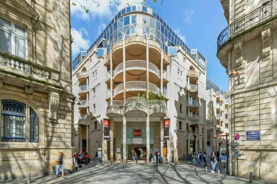 Local Commercial à louer - Bordeaux (33000) - 420 m² - 10 500 €/mois
