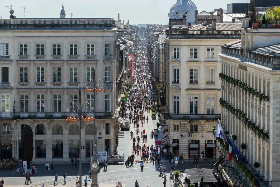 Local Commercial à louer - Bordeaux (33000) - 340 m² - 7 916 €/mois