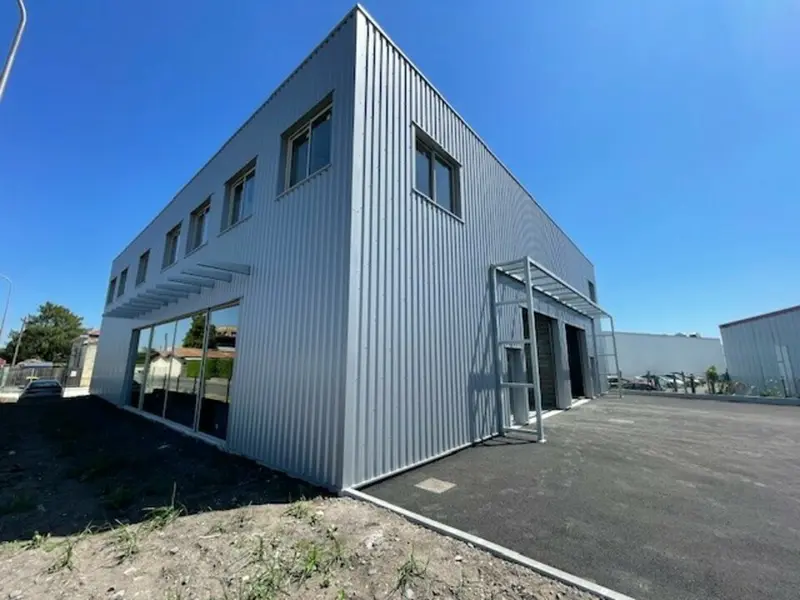 Entrepôt / Activité à louer - Mérignac (33700) - 1212 m² - 12 120 €/mois