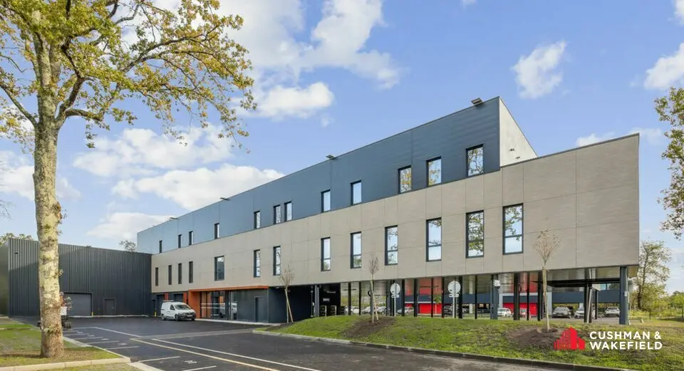 Entrepôt / Activité à louer - Mérignac (33700) - 583 m² - 6 061 €/mois