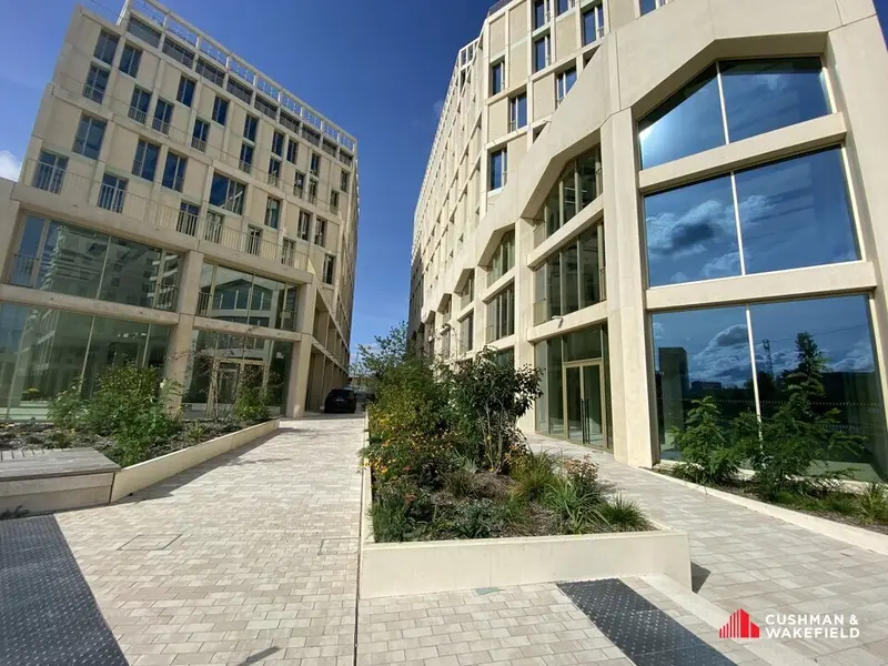 Local Commercial à louer - Bordeaux (33800) - 616 m² - 9 753 €/mois