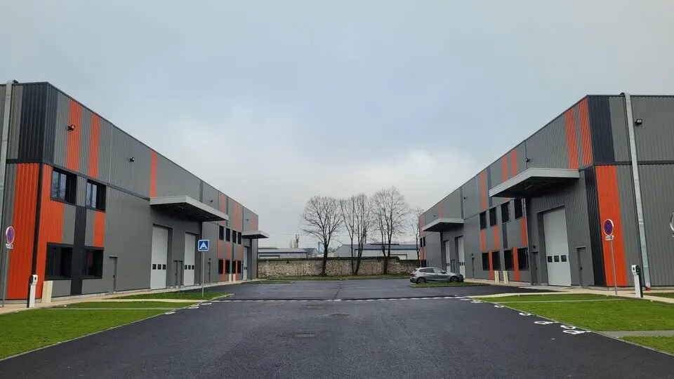 Entrepôt / Activité à louer - Le Petit-Quevilly (76140) - 720 m² - 6 000 €/mois