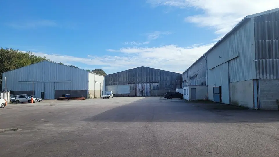 Entrepôt / Activité à vendre - Le Grand-Quevilly (76120) - 5618 m²