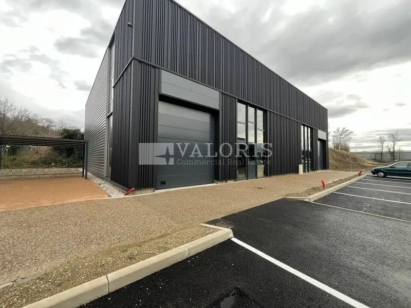 Entrepôt / Activité à louer - Massieux (01600) - 760 m² - 5 800 €/mois