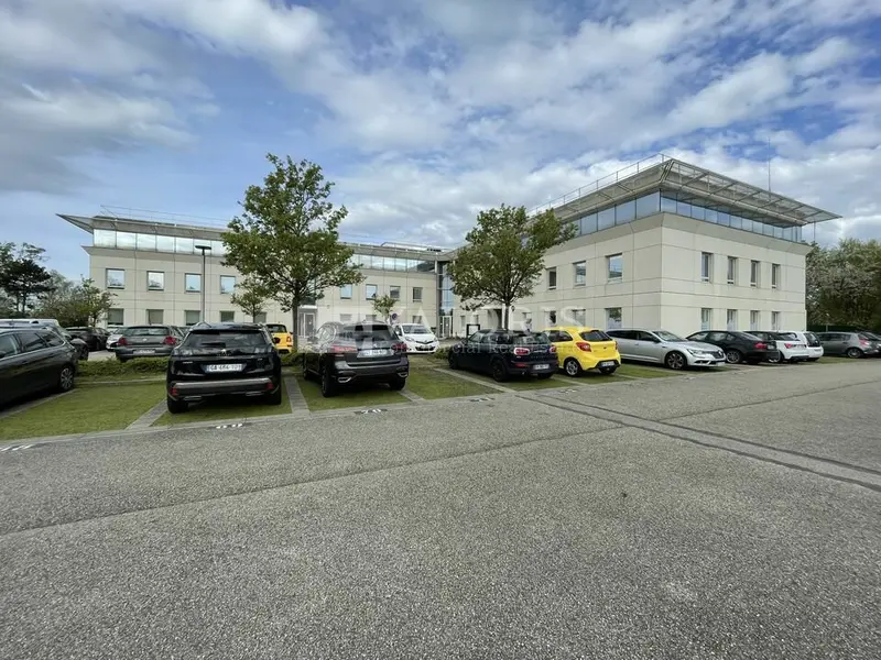 Bureau à louer - Saint-Priest (69800) - 219 m² - 2 281 €/mois