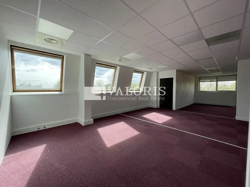 Bureau à louer - Bron (69500) - 500 m² - 4 125 €/mois