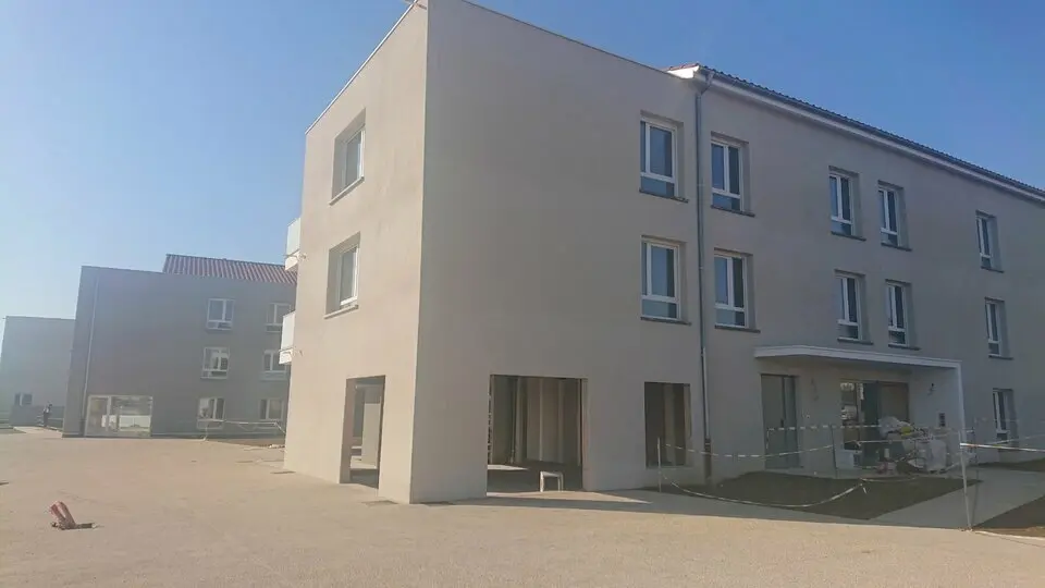 Local Commercial à louer - Anse (69480) - 128 m² - 3 800 €/mois