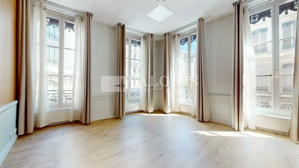 Bureau à louer - Lyon 02 (69002) - 184 m² - 4 540 €/mois