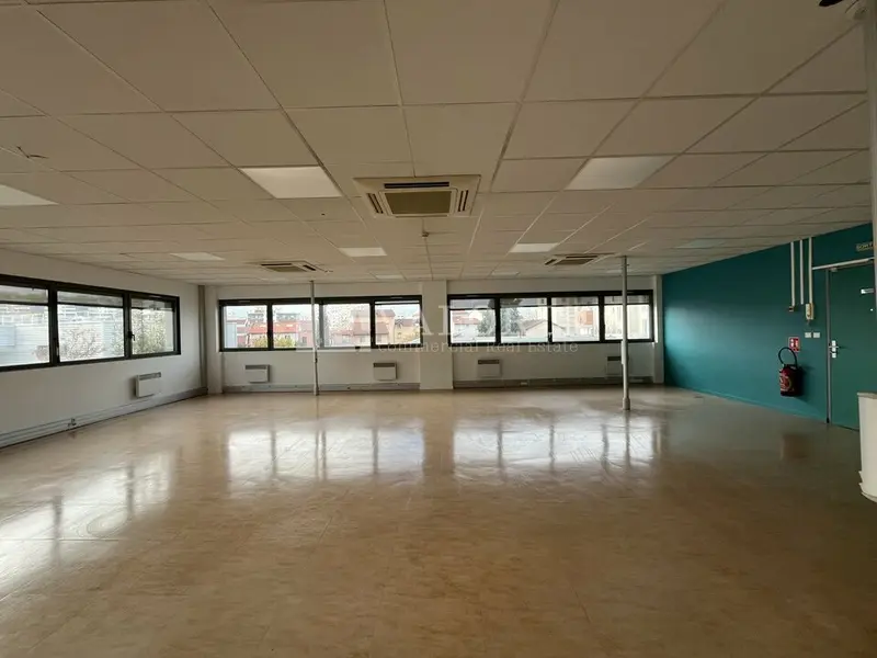 Bureau à louer - Lyon 08 (69008) - 151 m² - 1 635 €/mois