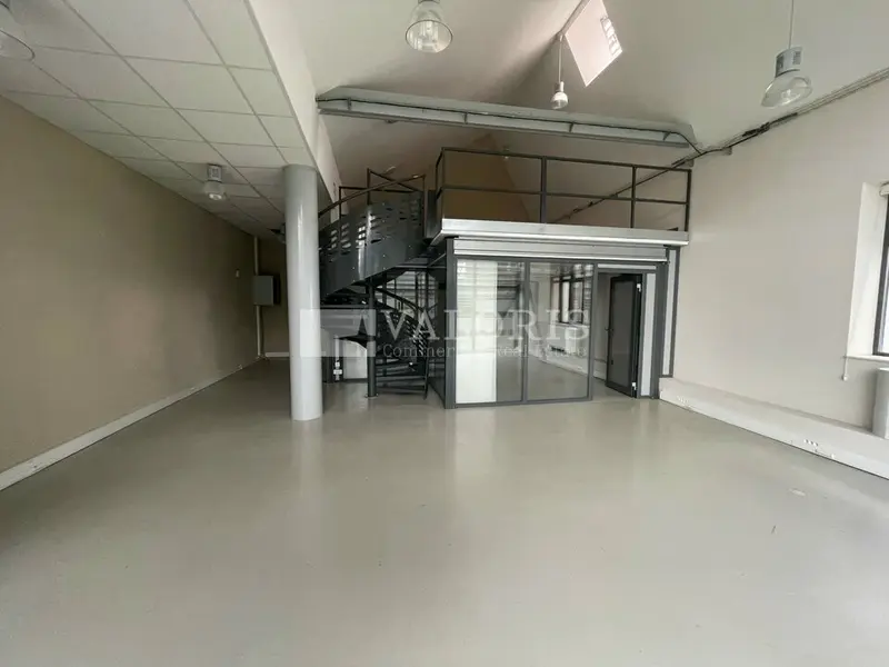 Bureau à louer - Lyon 09 (69009) - 140 m² - 1 983 €/mois