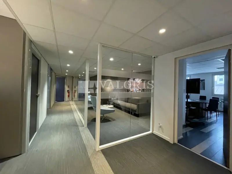 Bureau à louer - Villeurbanne (69100) - 252 m² - 3 570 €/mois