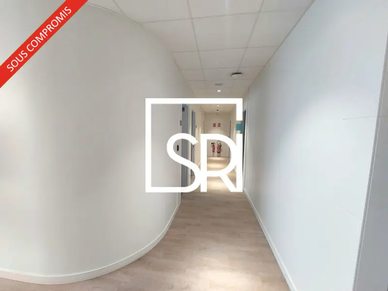 Bureau à louer - Aubière (63170) - 149 m² - 1 900 €/mois