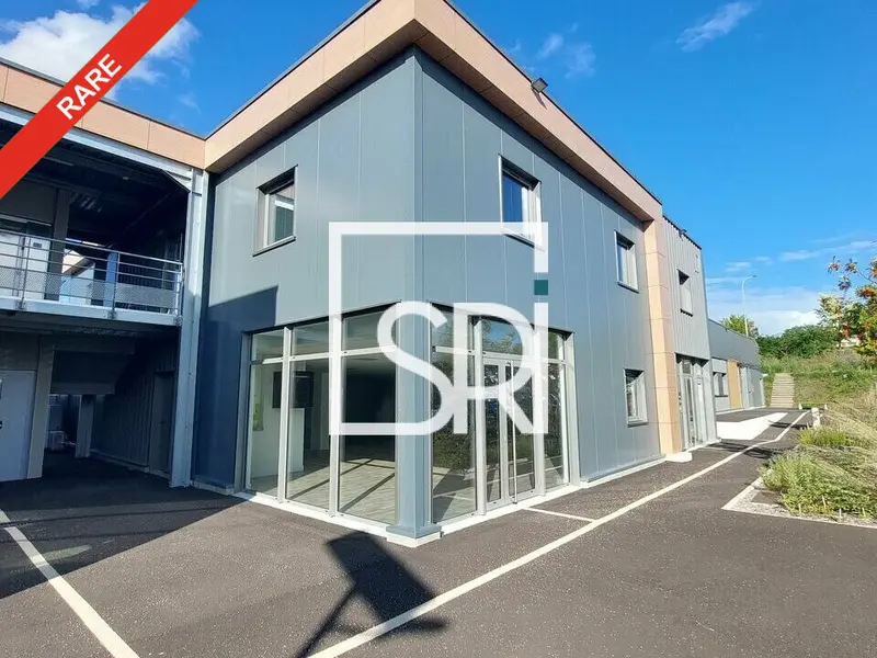 Bureau à vendre - Les Martres-D'Artière (63430) - 250 m²