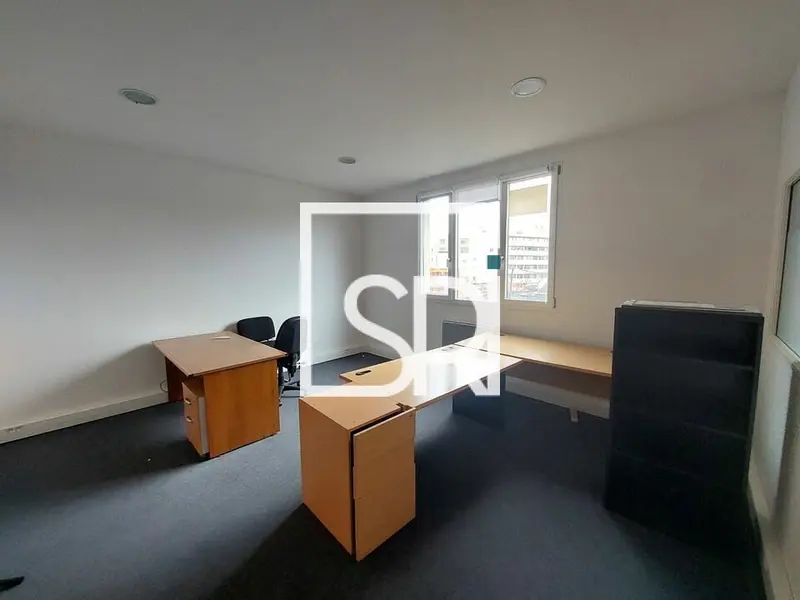 Bureau à louer - Clermont-Ferrand (63100) - 44 m² - 400 €/mois