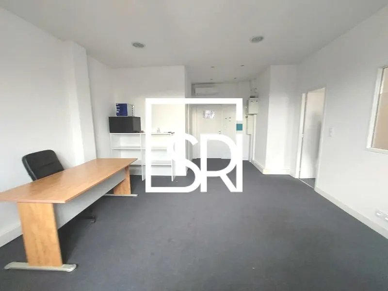 Bureau à louer - Clermont-Ferrand (63100) - 29 m² - 290 €/mois