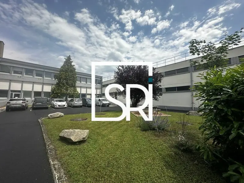 Bureau à louer - Cournon-D'Auvergne (63800) - 74 m² - 681 €/mois