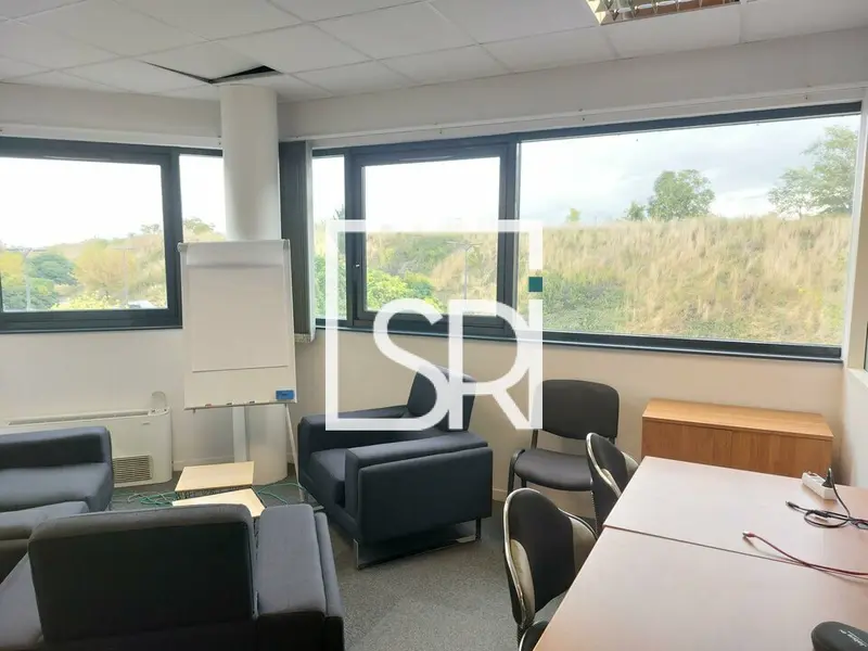 Bureau à louer - Cournon-D'Auvergne (63800) - 18 m² - 320 €/mois