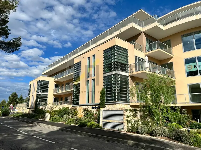 Bureau à louer - Biot (06410) - 117 m² - 2 096 €/mois