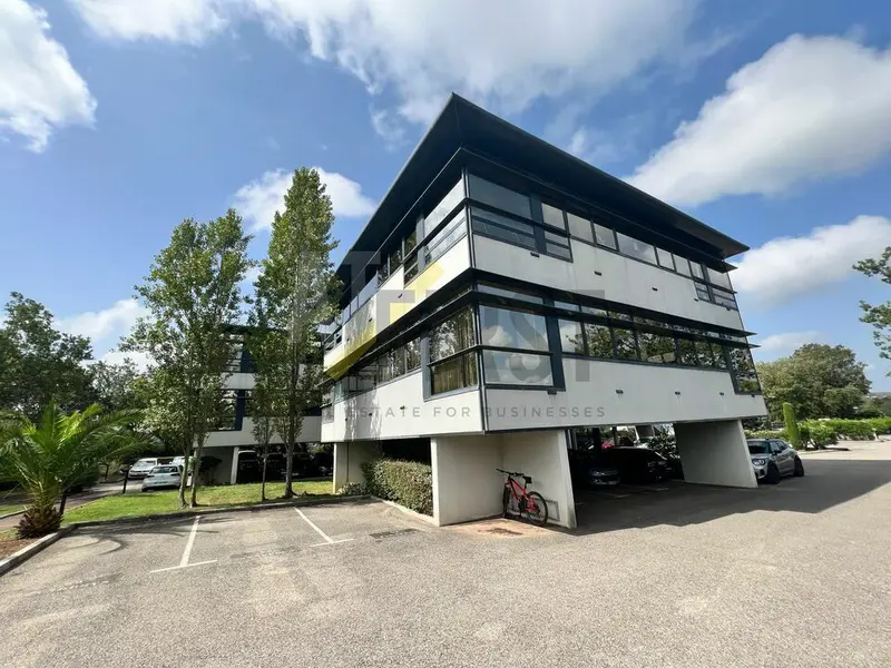 Bureau à louer - Biot (06410) - 232 m² - 3 093 €/mois