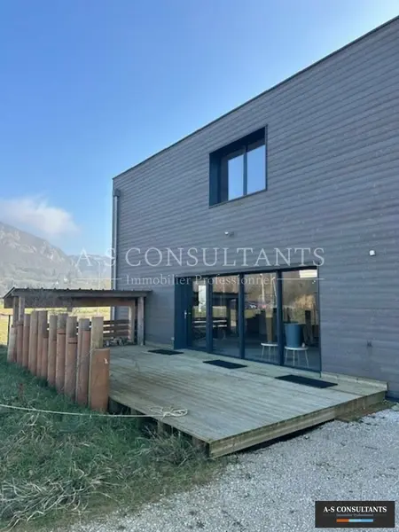 Entrepôt / Activité à vendre - Virignin (01300) - 441 m²