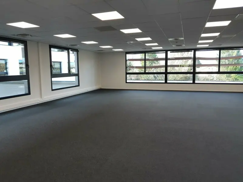Bureau à louer - Montbonnot-Saint-Martin (38330) - 778 m² - 8 752 €/mois