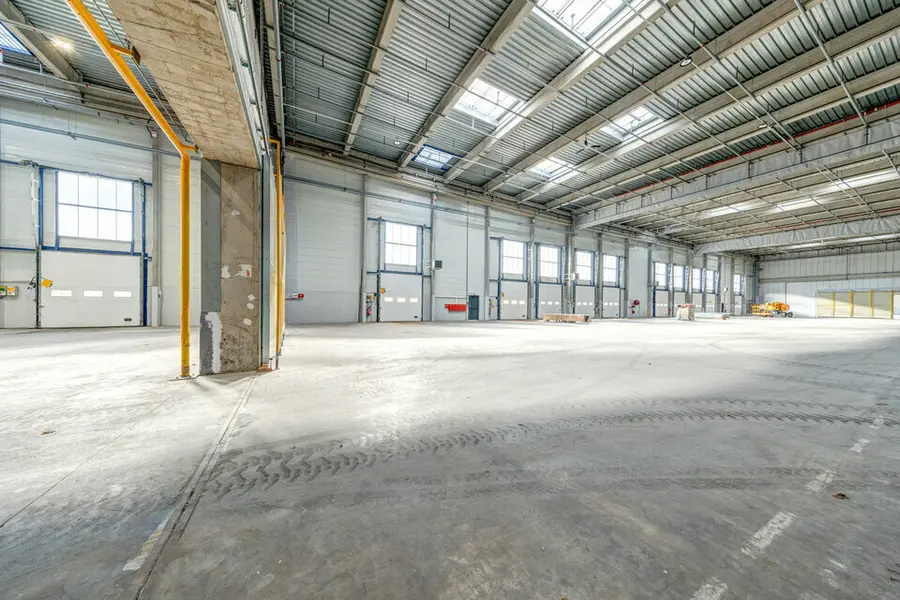 Entrepôt / Activité à louer - Allonne (60000) - 9966 m² - 40 694 €/mois
