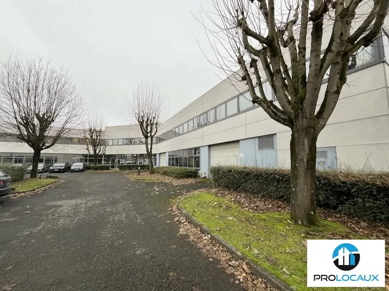 Bureau à louer - Roissy-En-France (95700) - 270 m² - 2 475 €/mois
