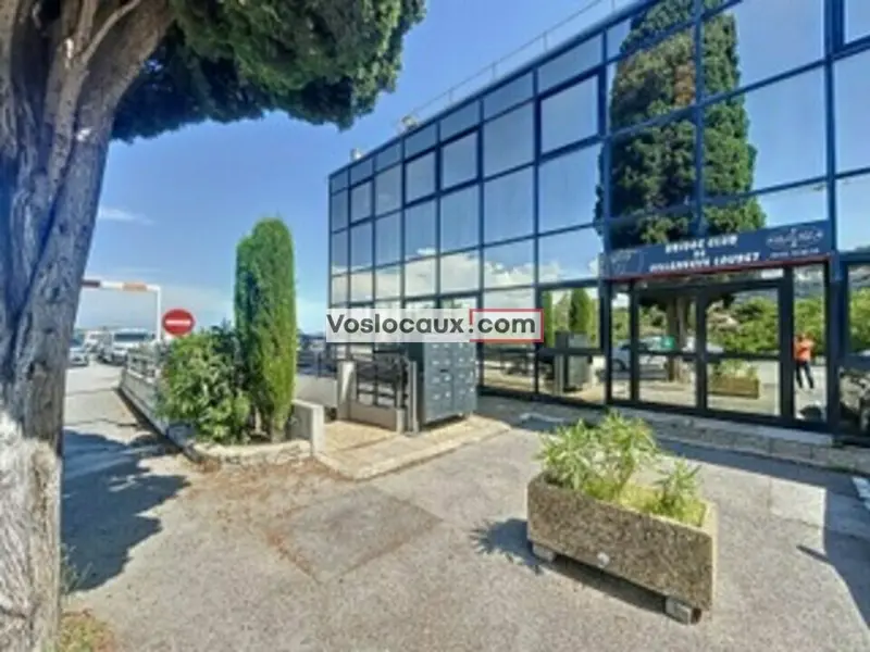 Bureau à louer - Villeneuve-Loubet (06270) - 350 m² - 3 750 €/mois