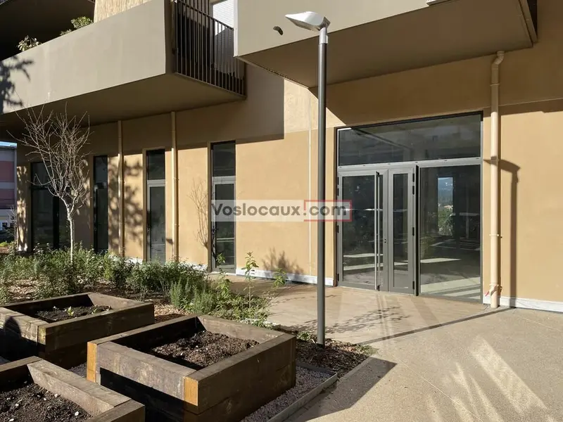 Bureau à vendre - Cagnes-Sur-Mer (06800) - 390 m²